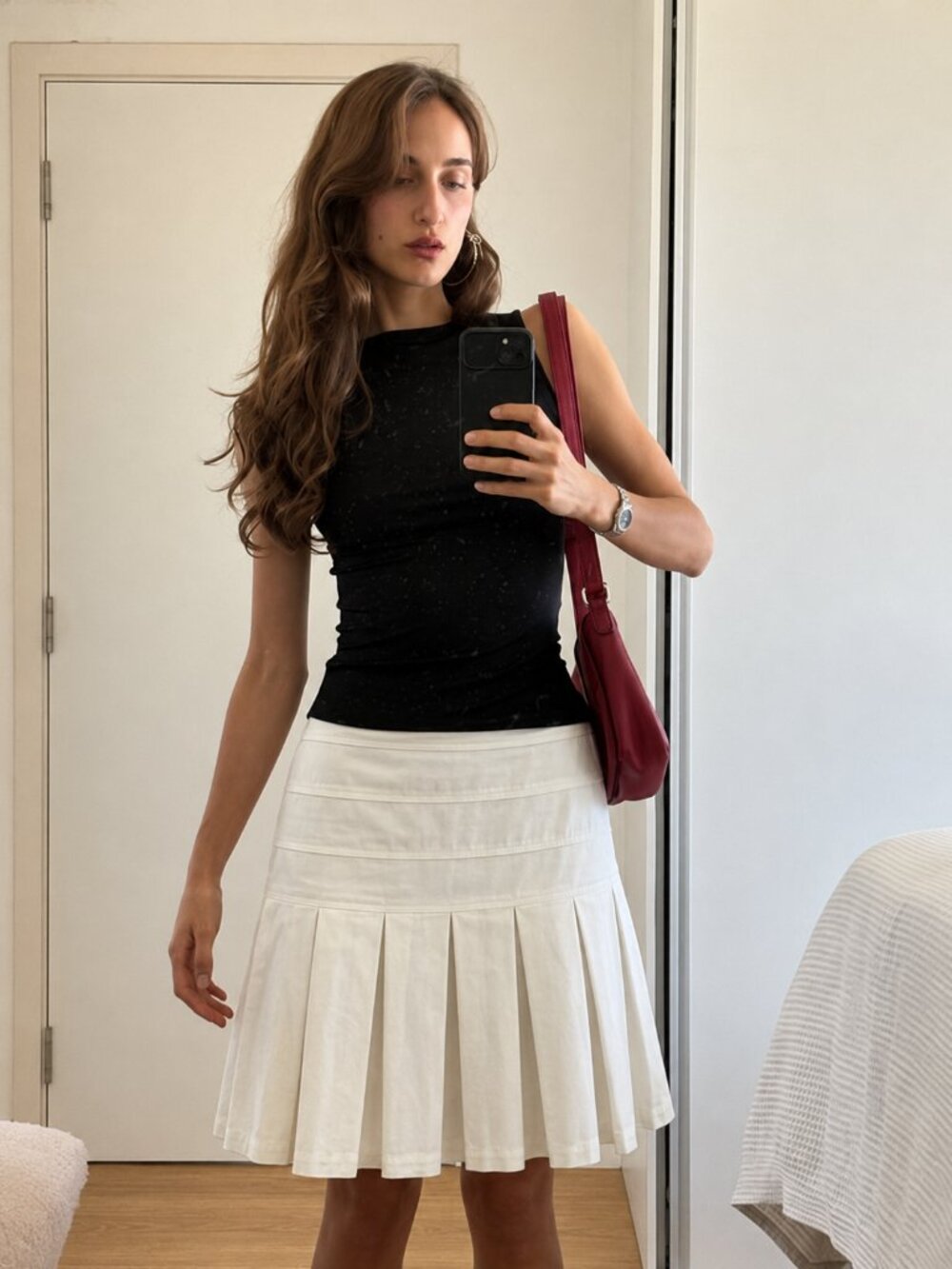 Holt Renfrew Mini Pleated Skirt Size 2 Cream Neutral (k)